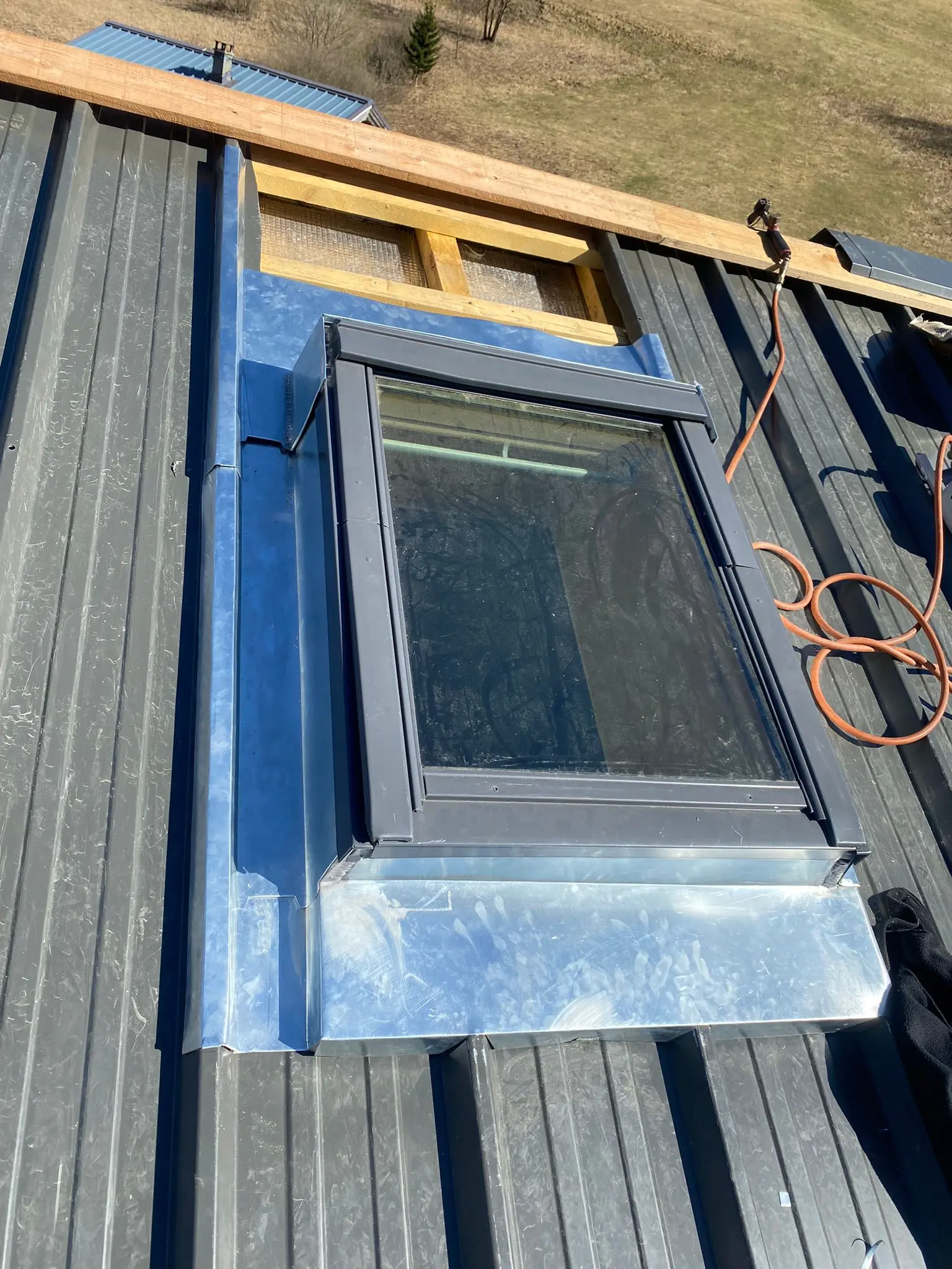 Pose de fenêtre de toit Velux à Chambéry