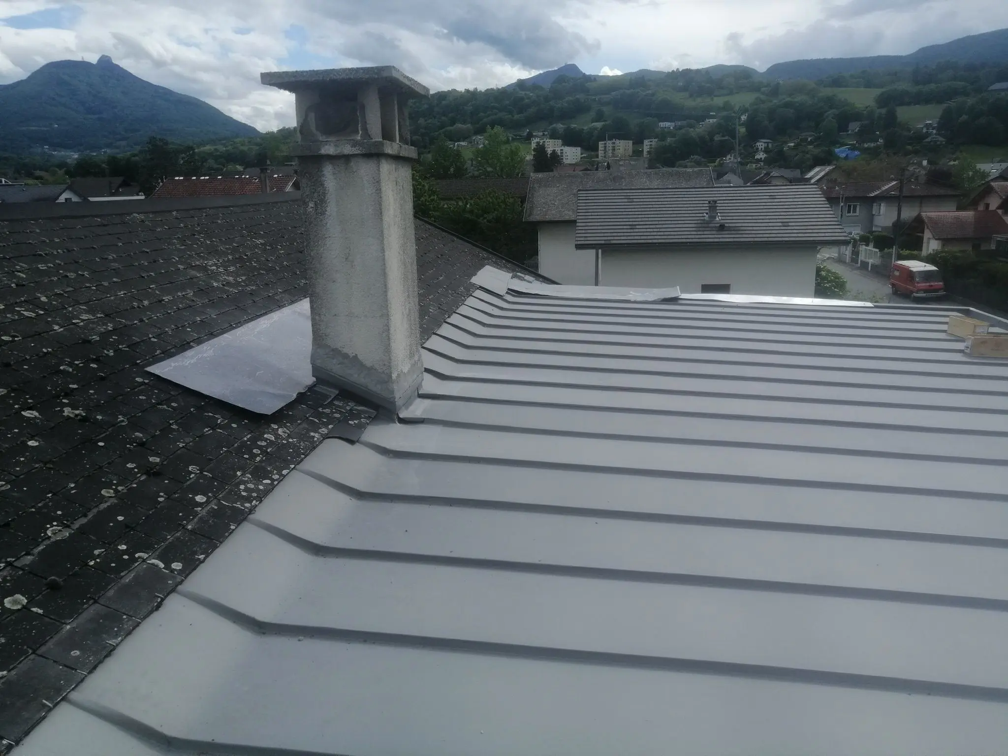 Rénovation toiture en joint debout en savoie